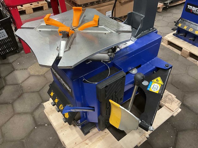 Trainsway zh626 autobandenwisselaar - afbeelding 3 van  6