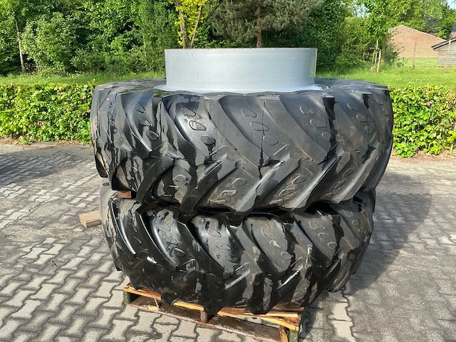 Traker kleber tractorband met velg - afbeelding 1 van  8
