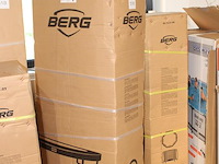 Trampoline berg champion regular 330 grey, doorsnede 330 cm, incl. safety net berg. nieuw in twee dozen. - afbeelding 2 van  3