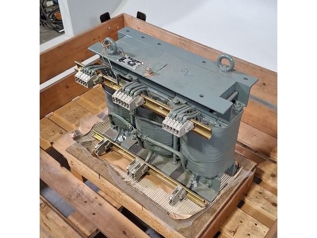 Transformator - afbeelding 2 van  8