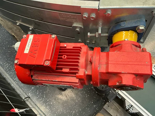 Transnorm transportband bocht 90 graden met motor - afbeelding 11 van  12