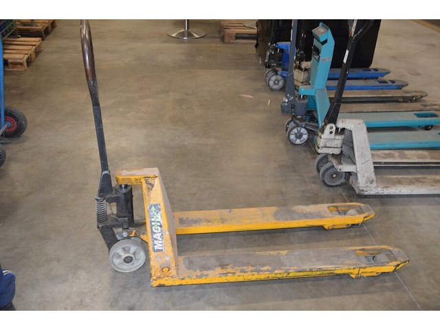 Transpallet geel macii max 2000kg - afbeelding 1 van  6