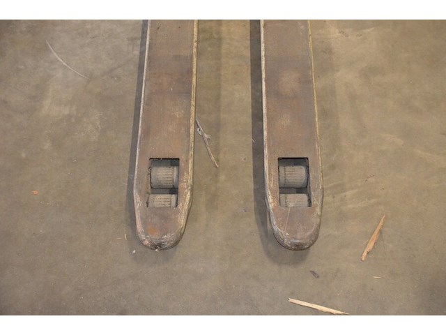 Transpallet grijs crown 2000kg - afbeelding 3 van  8