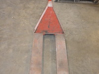 Transpallet rood a.t.i.b. 2500kg - afbeelding 8 van  12