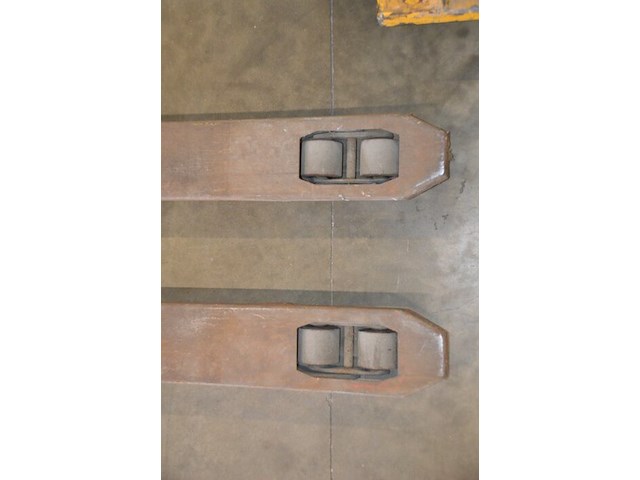 Transpallet rood a.t.i.b. 2500kg - afbeelding 9 van  12