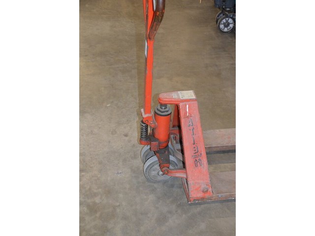 Transpallet rood a.t.i.b. 2500kg - afbeelding 10 van  12