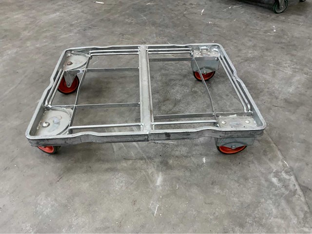 Transport dolly met 2 bakken en deksel (5x) - afbeelding 8 van  10