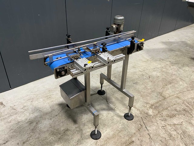 Transportband met 2 stoppers voor vullen (c) - afbeelding 3 van  3