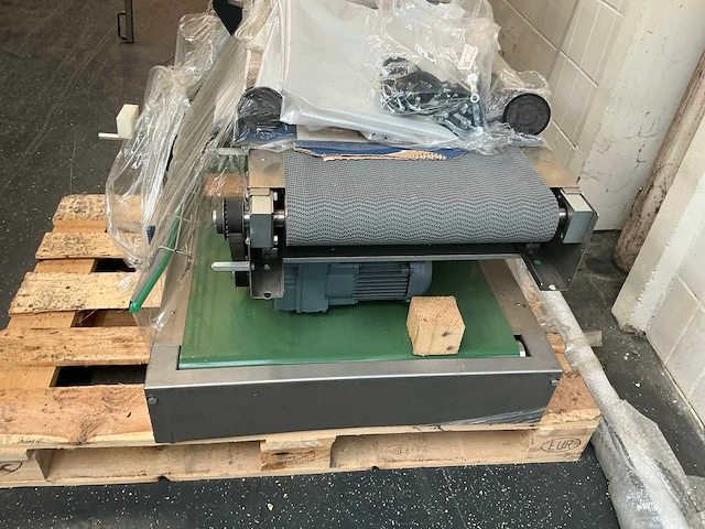 Transportband met motor (2x) - afbeelding 14 van  15