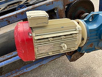 Transportband met voeder - afbeelding 5 van  6