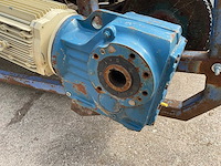 Transportband met voeder - afbeelding 6 van  6