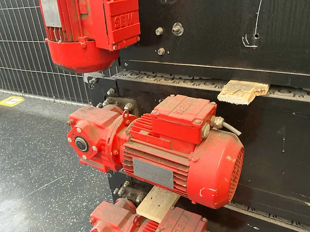 Transportband rollenbaan smal met motor (5x) - afbeelding 4 van  15