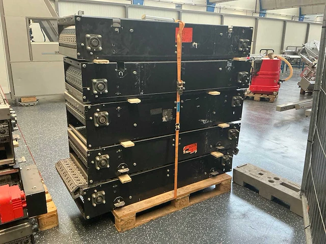 Transportband rollenbaan smal met motor (5x) - afbeelding 10 van  15