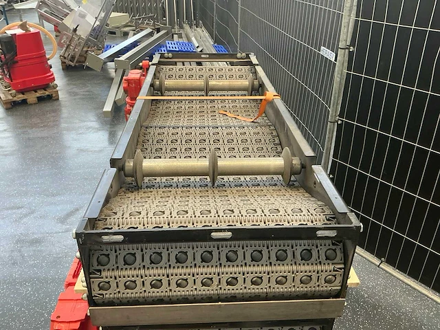 Transportband rollenbaan smal met motor (5x) - afbeelding 13 van  15