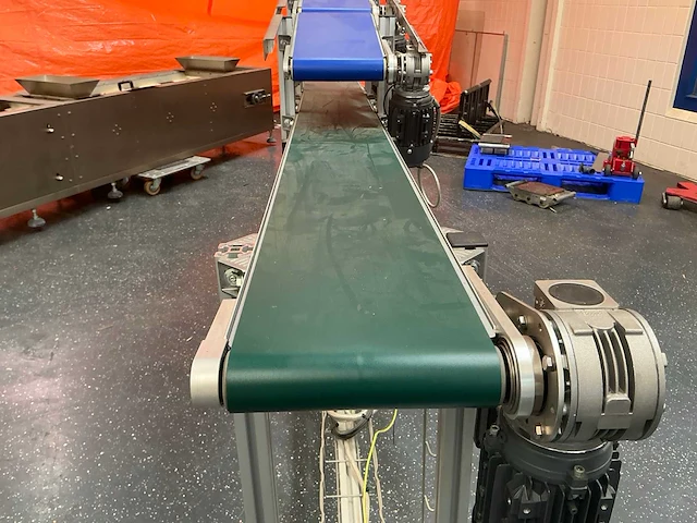 Transportband smal met 5 motoren - afbeelding 20 van  22