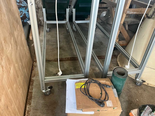 Transportbanden en vijzelsysteem met doseertrechter – onderdeel van complete lijn (zie combikavel 5) - afbeelding 20 van  23