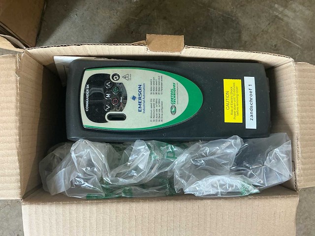 Transportbanden en vijzelsysteem met doseertrechter – onderdeel van complete lijn (zie combikavel 5) - afbeelding 23 van  23