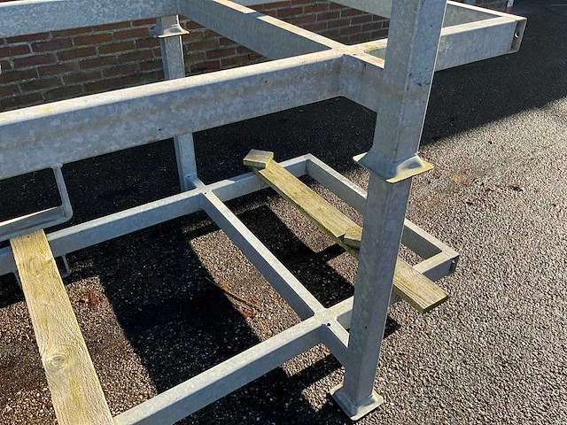 Transportbok gegalvaniseerd 320x120x75cm v.v. heftrucksledes (2x) - afbeelding 4 van  4