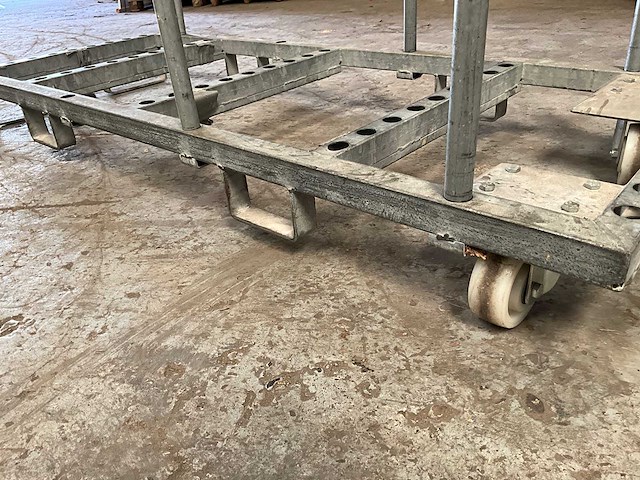 Transportbok v.v. rongen, sledes en wielen 200x78x90cm - afbeelding 2 van  3