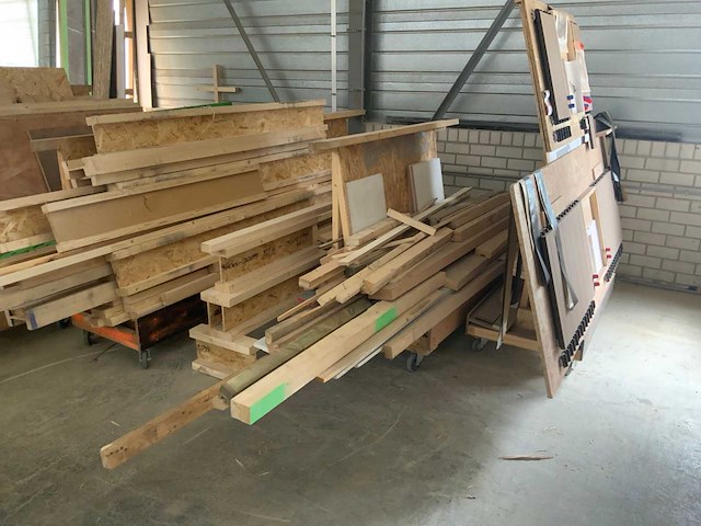 Transportkar met inhoud (11x) - afbeelding 2 van  4