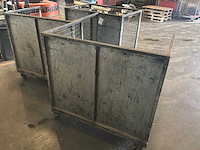 Transportkar met inhoud (3x) - afbeelding 2 van  2