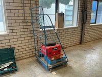 Transportkar met kunststof opbergkoffers - afbeelding 1 van  10