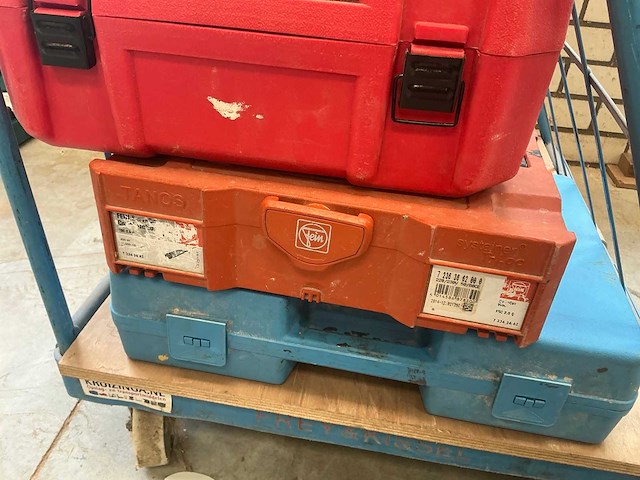 Transportkar met kunststof opbergkoffers - afbeelding 7 van  10