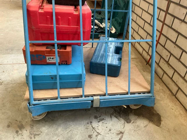 Transportkar met kunststof opbergkoffers - afbeelding 4 van  10