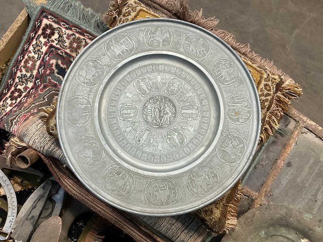 Transportkar met partij antiek - afbeelding 5 van  17