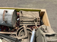 Transportkar met partij antiek - afbeelding 2 van  17