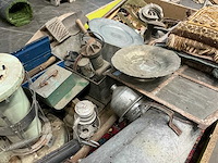 Transportkar met partij antiek - afbeelding 9 van  17