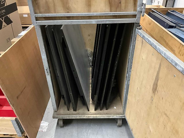 Transportkar met tafelbladen - afbeelding 4 van  4