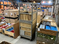 Transportkar met tafelbladen - afbeelding 1 van  1