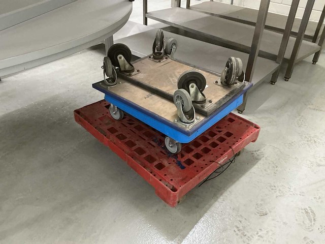 Transportkarretjes (4x) - afbeelding 1 van  3