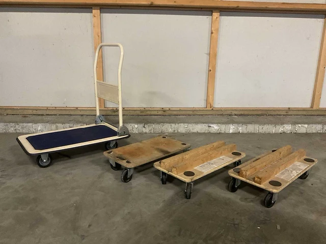 Transportkarretjes - afbeelding 1 van  3