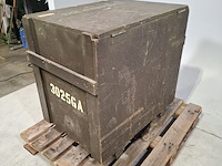 Transportkist met bevestigingsplaten - afbeelding 3 van  7