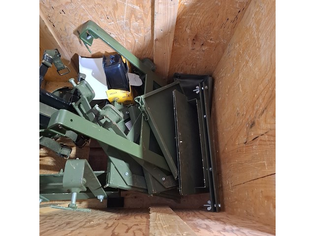 Transportkist met bevestigingsplaten - afbeelding 6 van  7