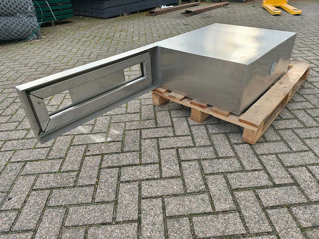 Transportkist onderbouw vrachtwagen - afbeelding 6 van  11