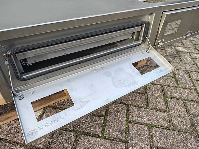 Transportkist onderbouw vrachtwagen - afbeelding 10 van  11