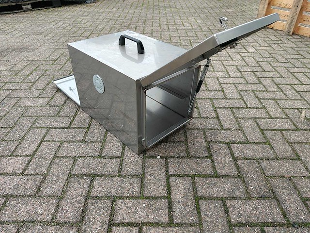 Transportkist onderbouw vrachtwagen - afbeelding 4 van  7