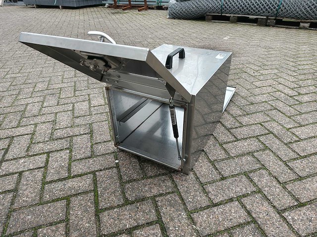 Transportkist onderbouw vrachtwagen - afbeelding 5 van  7