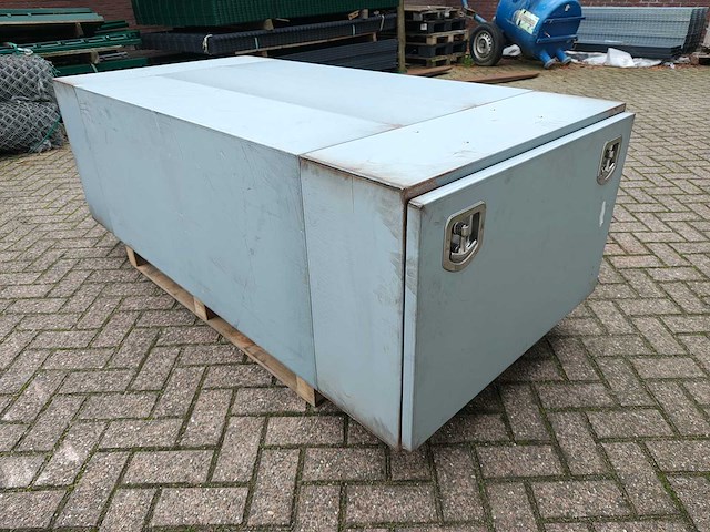 Transportkist onderbouw vrachtwagen - afbeelding 9 van  14