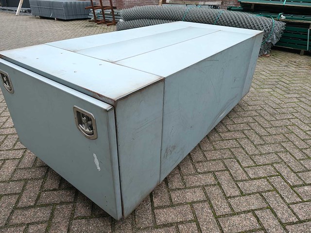 Transportkist onderbouw vrachtwagen - afbeelding 7 van  13
