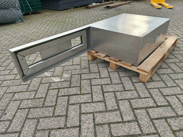 Transportkist onderbouw vrachtwagen - afbeelding 6 van  11
