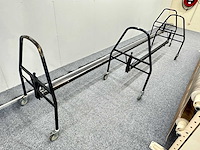 Transportmiddel voor rollen vloerbedekking (2x)