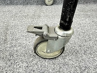 Transportmiddel voor rollen vloerbedekking (2x) - afbeelding 3 van  4