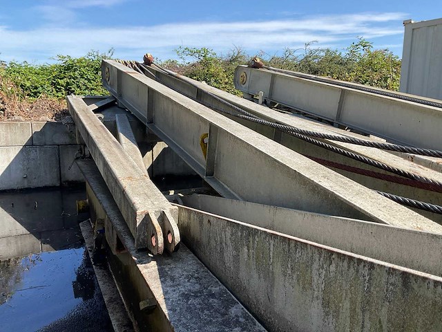 Transportplaftorm met lier - stalen onderstel/"sub structure parts" - afbeelding 6 van  9