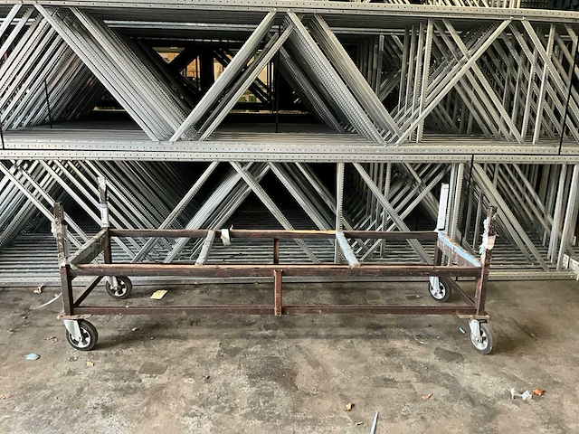 Transportwagen v.v. 4 zwenkwielen 260x80cm - afbeelding 1 van  3