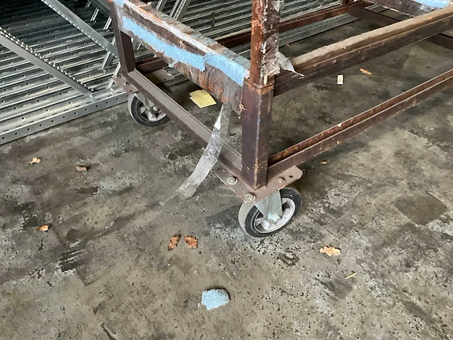 Transportwagen v.v. 4 zwenkwielen 260x80cm - afbeelding 2 van  3