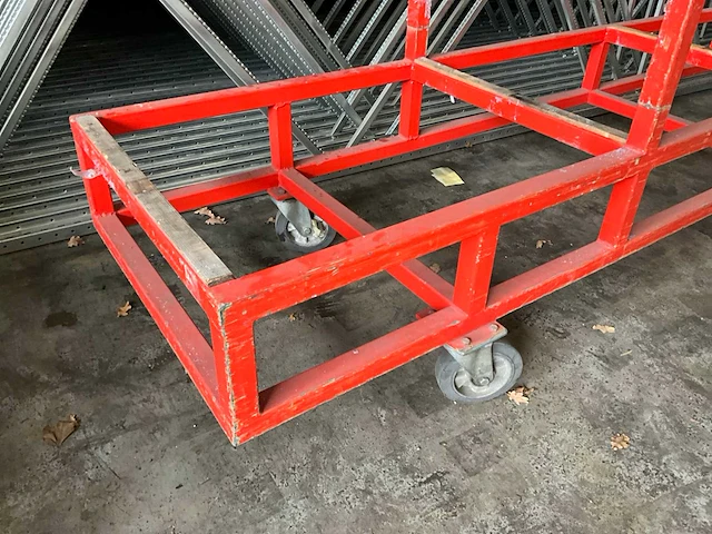 Transportwagen v.v. 4 zwenkwielen 400x85cm - afbeelding 2 van  3